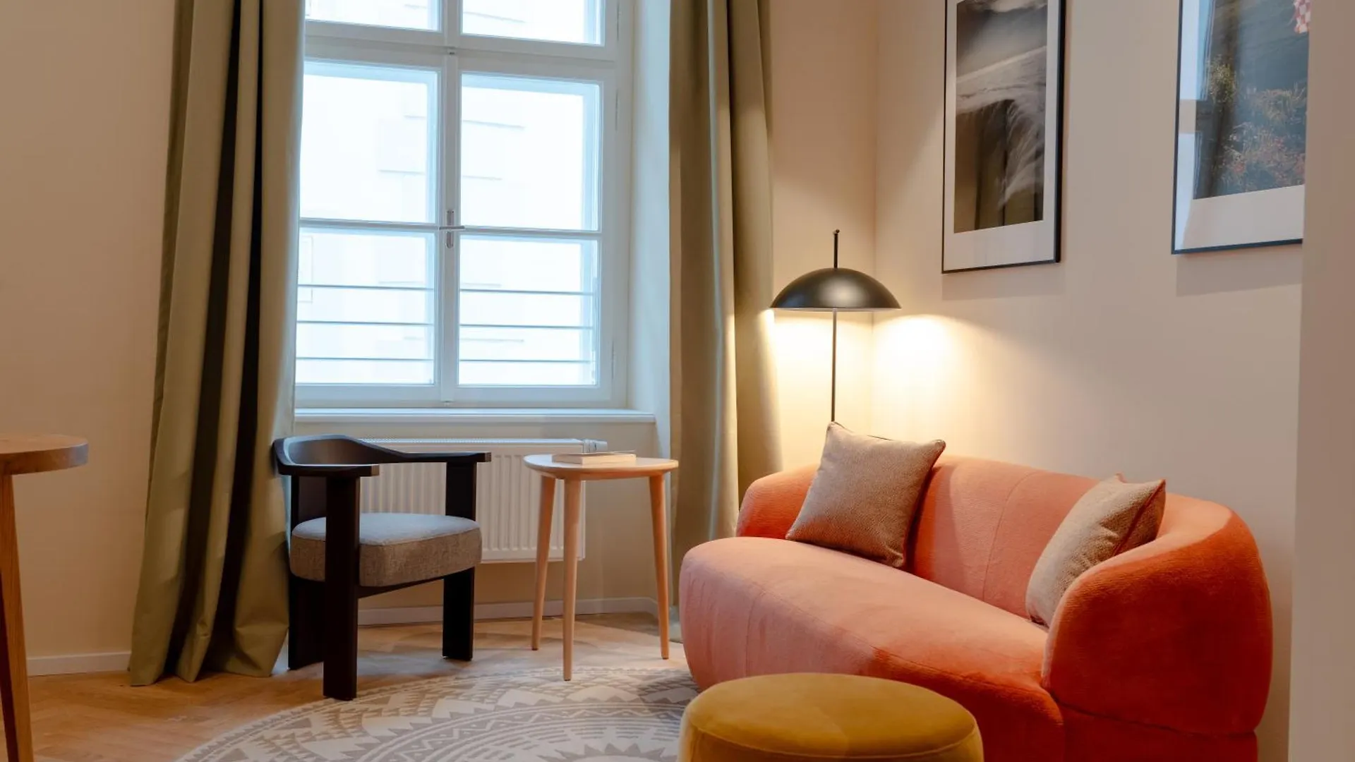 Wilde Aparthotels Vienna Alte Post 0*,