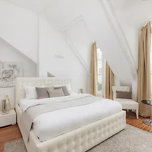  Daire Visionapartments Marc-Aurel-Strasse - Contactless Check-In
