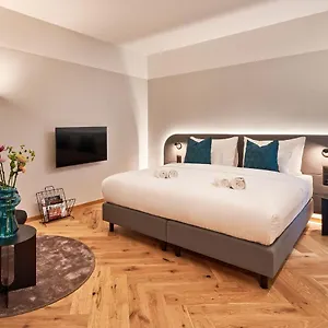 Urbanauts Fillgrader Aparthotel