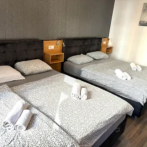 Grey Palazzo 1050 Hotel apartamentowy